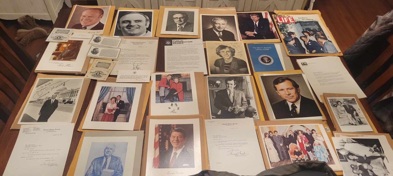 Collection Of Vintage Political Memorabilia Usa, Photo'S, Kennedy Reagen Letter