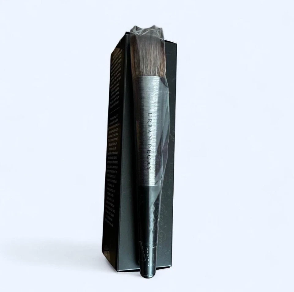 Cepillo de definición de contorno Urban Decay Pro F-109 - Nuevo en caja | Contorno de precisión Foto 2 de 4