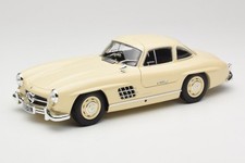 Mercedes 300 SL W198 Cream 1:18 Minichamps | 110037212