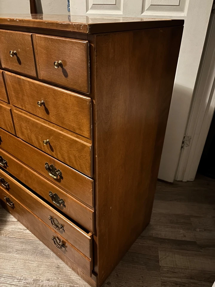 Cómoda cómoda ethan allen Foto 4 de 4