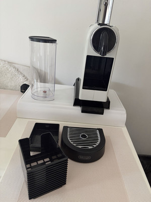 DeLonghi Lattissima Nespresso citiz weiß 