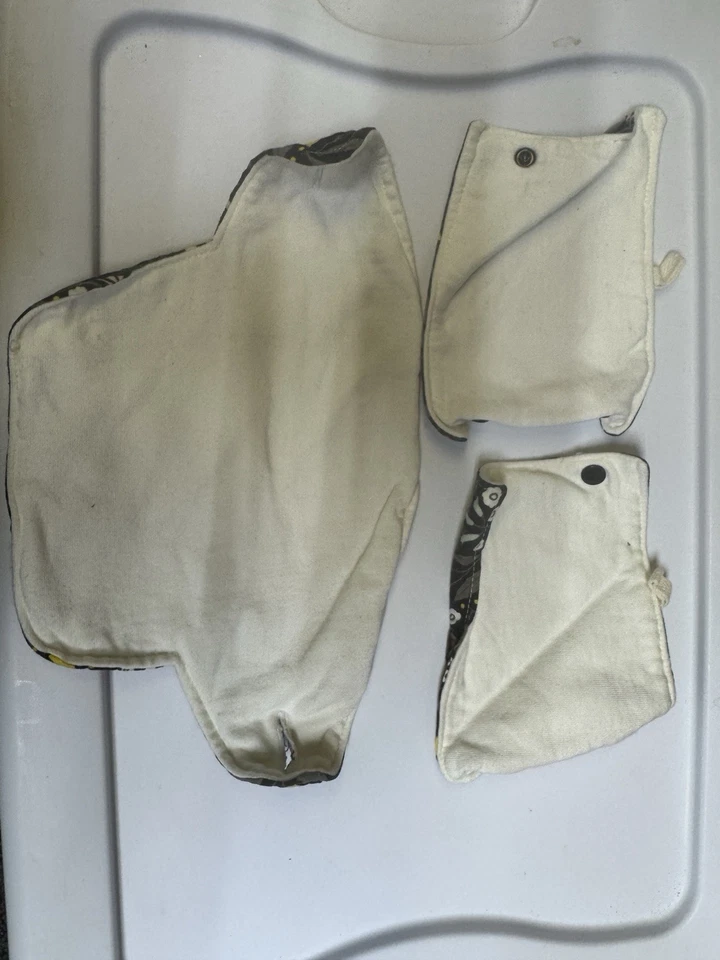 Juego de dos portabebés Anika mila millie babero y envolturas de correa. Ergo  Foto 2 de 4