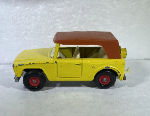 Vintage Matchbox Lesney No 18 Field Car Very Nice Roof!!