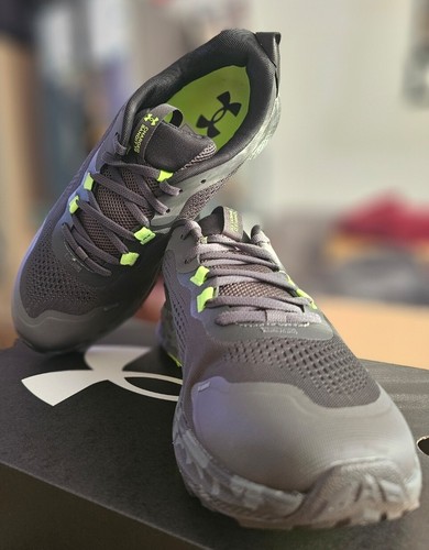 Nuovissimo Under-Armour Charge Bandit TR2, nero/verde/grigio, taglia UK 9,5... - Foto 6 di 15