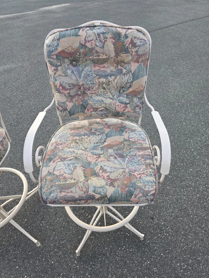 PAR de encimeras/taburetes de cocina giratorios vintage más 1 más se venden por separado Foto 4 de 4