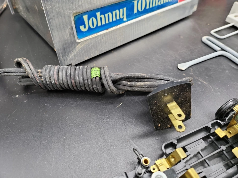 1968 Topper Johnny Toymaker Starter Set Parts RARE - Image 4 of 4