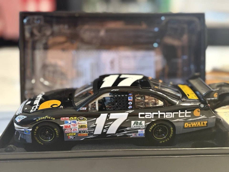 New Matt Kenseth #17 Carhartt 2009 Fusion Elite 1 of 144 C179822CTMK 1:24 - Image 2 of 4