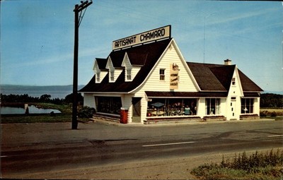 Artisanat Chamard Handcraft Shop Saint-Jean-Port-Joli Quebec Canada PC