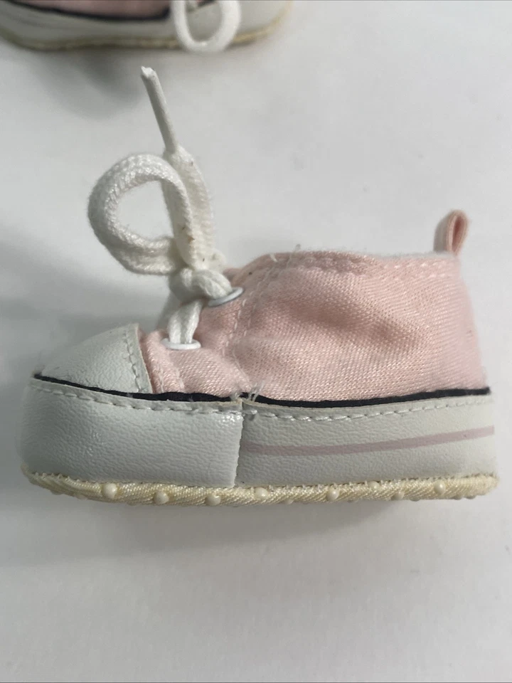 MGA Bratz Big Babyz Yasmin 13" Doll Replacement Shoes w/ Pretty Princess Patch - Image 4 of 4