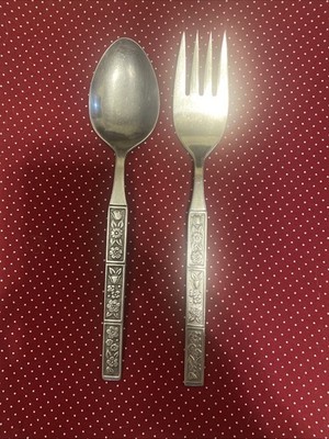 2 Pc - ONEIDA NORTHLAND SPRING FEVER | SERVING FORK & SERVING SPOON - USED