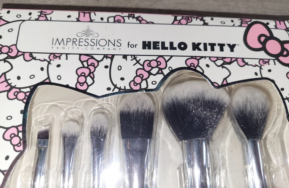Impressions For Hello Kitty Sanrio All Over Print Makeup Brush Set NEW in Box - Image 3 of 4