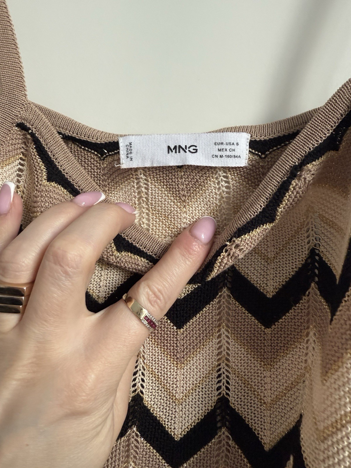 Mango Amazing Cropped Top Size Small Knitted Shinny Sold Out image 2