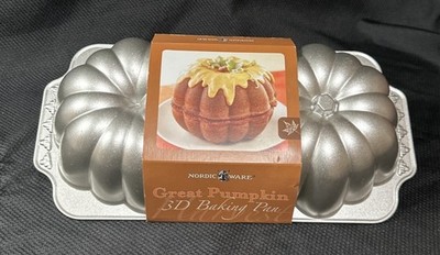 Nordic Ware The Great Pumpkin Pan 3D Bundt Cake Mold USA 10 Cup Capacity NEW