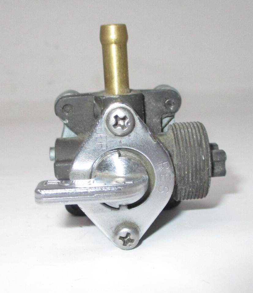 HarleyDavidson Vacuum Fuel Cock Petcock Left Front Facing Outlet 61338