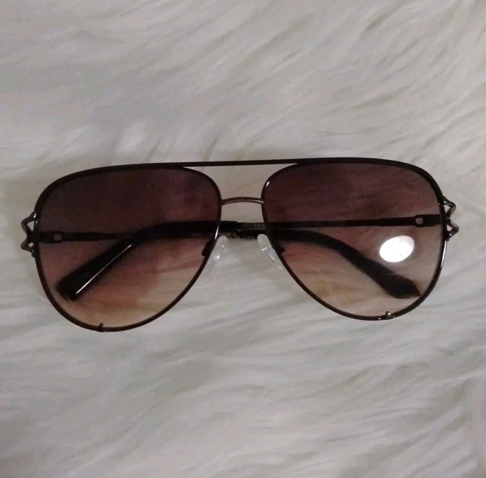 Quay Brown High Key Twist Sunglasses | eBay display picture 1