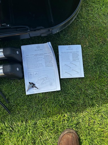 Genuine Mercedes Benz Roof Box 400 with Roof Bars - Picture 5 of 6