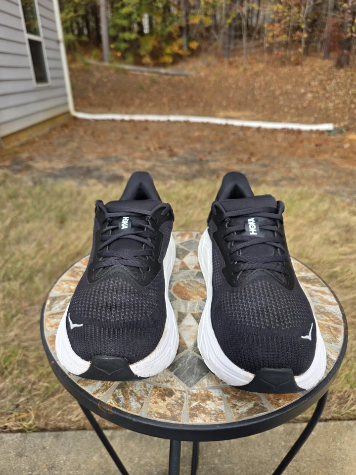 Hoka Arahi 7 1147851 BWHT Negro/Blanco Zapatos para Correr Tenis Para Mujer Talla 11 B Foto 2 de 4