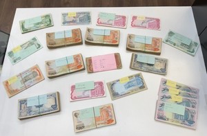 800+ Vietnam Dong World Currency Lot Many Different Denominations **LH635278