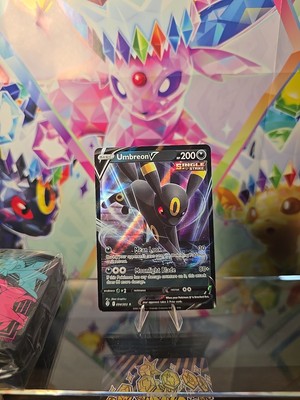 Umbreon V 094/203 Swsh07: Evolving Skies Holo