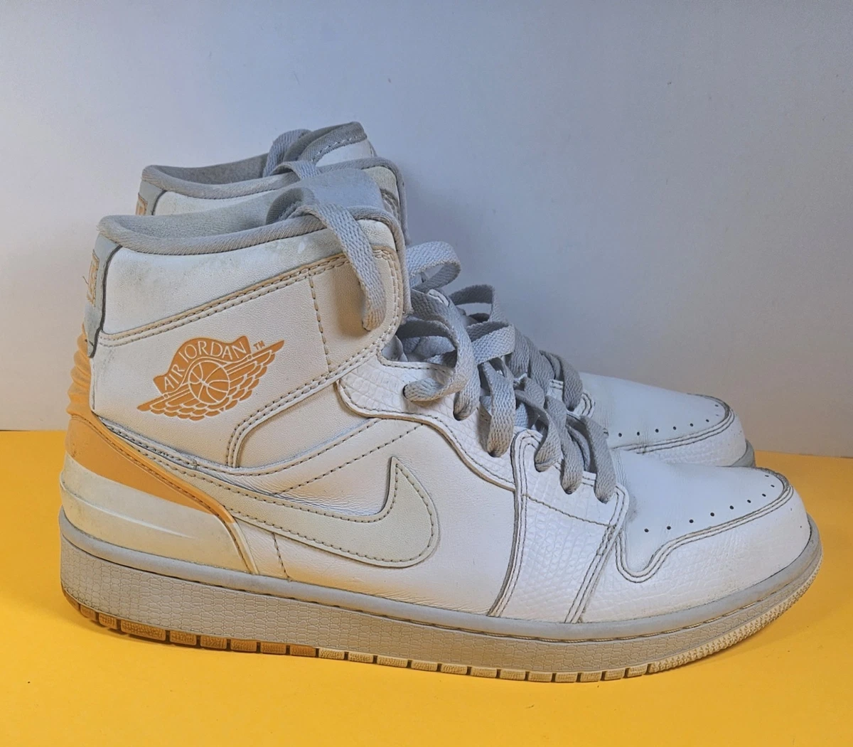 Size 9.5 - NIKE AIR‎ JORDAN 1 RETRO \'86 \