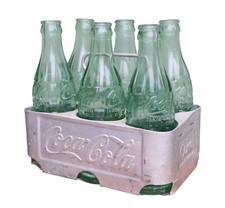 Lot de six porte-bouteilles Coca Cola Acton Kansas avec six bouteilles en verre vintage
