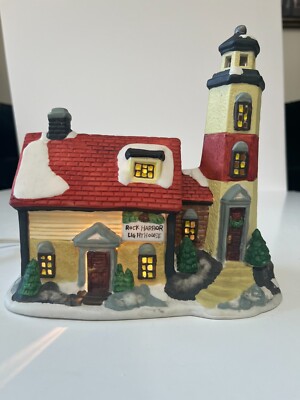 Dickens Collectables Rock Harbor Lighthouse Christmas Village 1996 Towne Series
