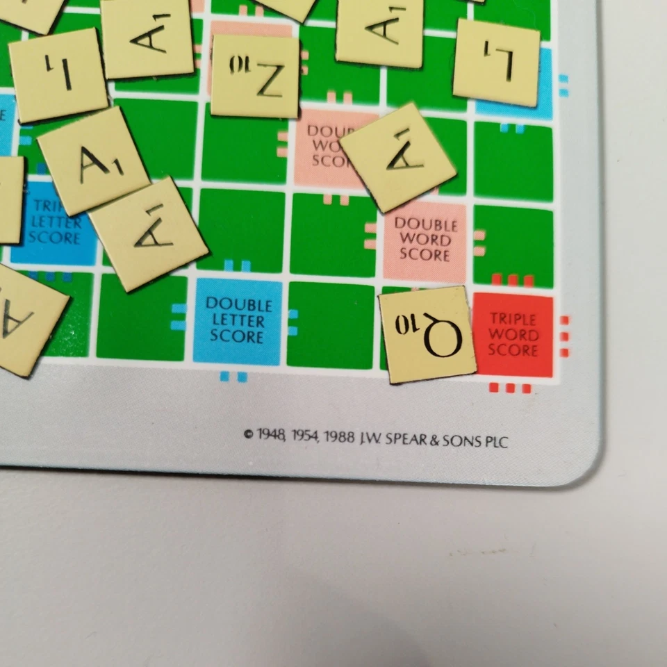 Pocket Travel Scrabble Game Magnetic Set 1988 Vintage Classic - Image 2 of 4