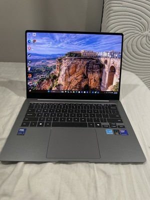 Samsung Galaxy Book 5 pro 14'' Laptop i 7 2gen Gen 16GB 512GB SSD Gray Windows 11