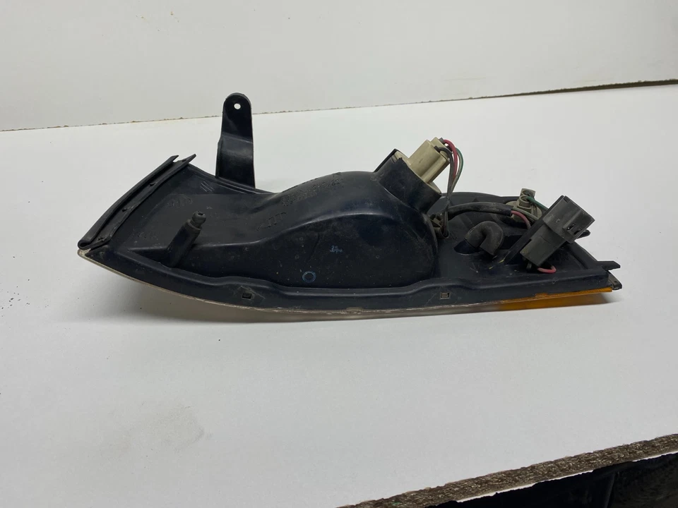 89-94 NISSAN MAXIMA LUZ DE ESTACIONAMIENTO DERECHA INTERMITENTE GUARDABARROS MONTADO OEM, 116-58169R Foto 3 de 4