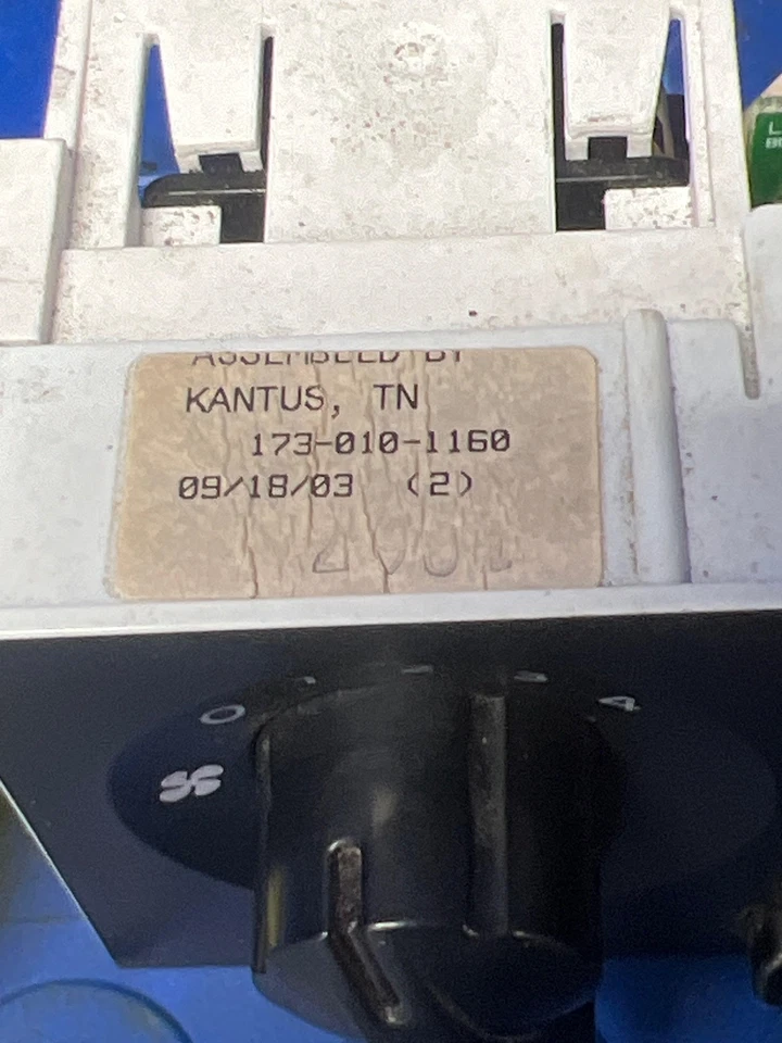 Nissan Frontier XE 2003-2004 doble cabina controles de temperatura manuales OEM 275102Z600 Foto 3 de 4