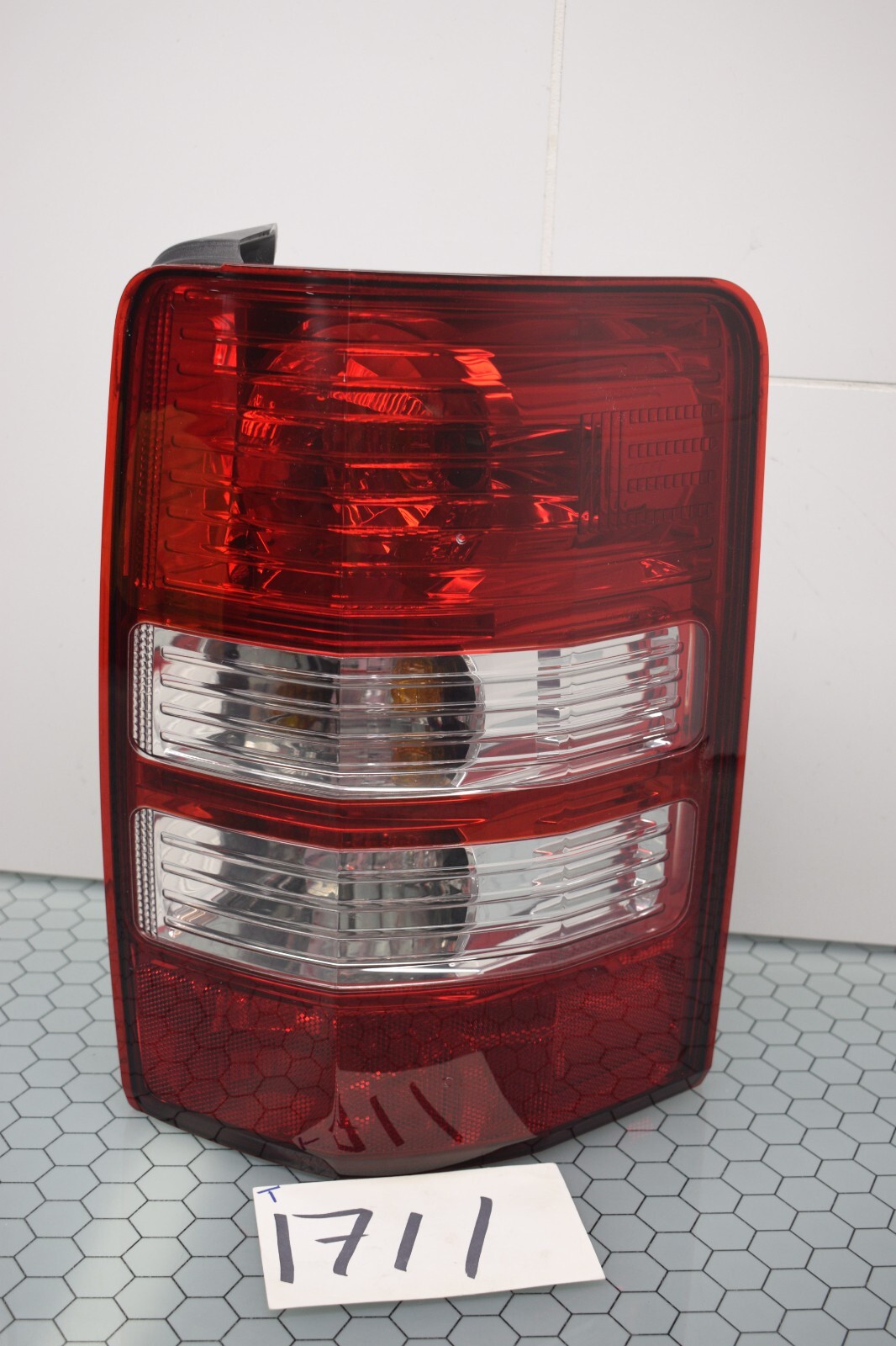 08 09 10 11 12 Jeep Liberty PASSENGER Side Tail Light Used Rear Lamp #1711-T