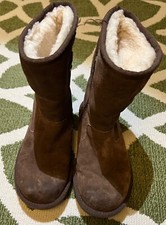 Ugg Dark Brown Boots girls size 1 girls size 20 cm