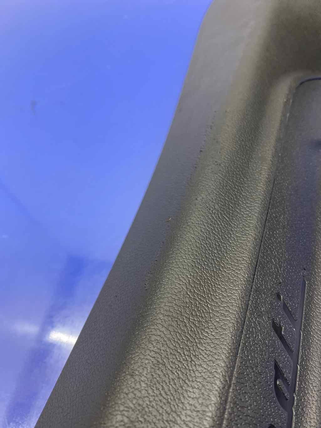 2017-2020 MASERATI LEVANTE FRONT RIGHT & LEFT SILL SCUFF PLATE 670040373 *SCUFFS