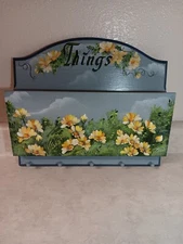 Keys & Mail Keeper Handpainted 2005 Daisies and Vines Cottage Chic Organization