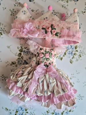 Wunderschönes Blythe Ooak Kleid und Krone von Puppenkünstlerin JuliaToyArt UVP 135 Euro