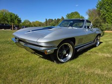 1967 Silver Chevrolet Corvette   | C2 Corvette Photo 1