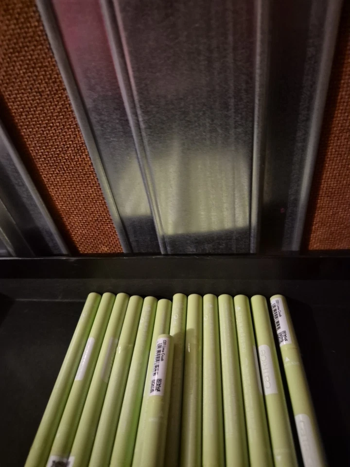 3× Catrice "Poolside of Life" Waterproof Eyeliner Fb. C01 Lime Crush Grün - Bild 2 von 2