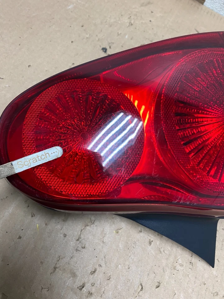 Luz trasera lateral derecha para pasajero Chevrolet Monte Carlo 2006 a 2007 U8715 DW Foto 4 de 4