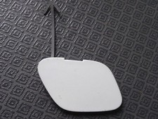 - Suzuki Swift Abschleppöse Kappe Öse 7171260P10 vorne 2013-2017 weiß