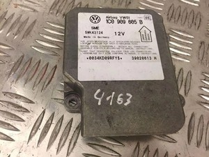 VW PASSAT B7 ALLTRACK 365 Airbag-Steuergerät 1C0909605B 1.90 Diesel 30528424