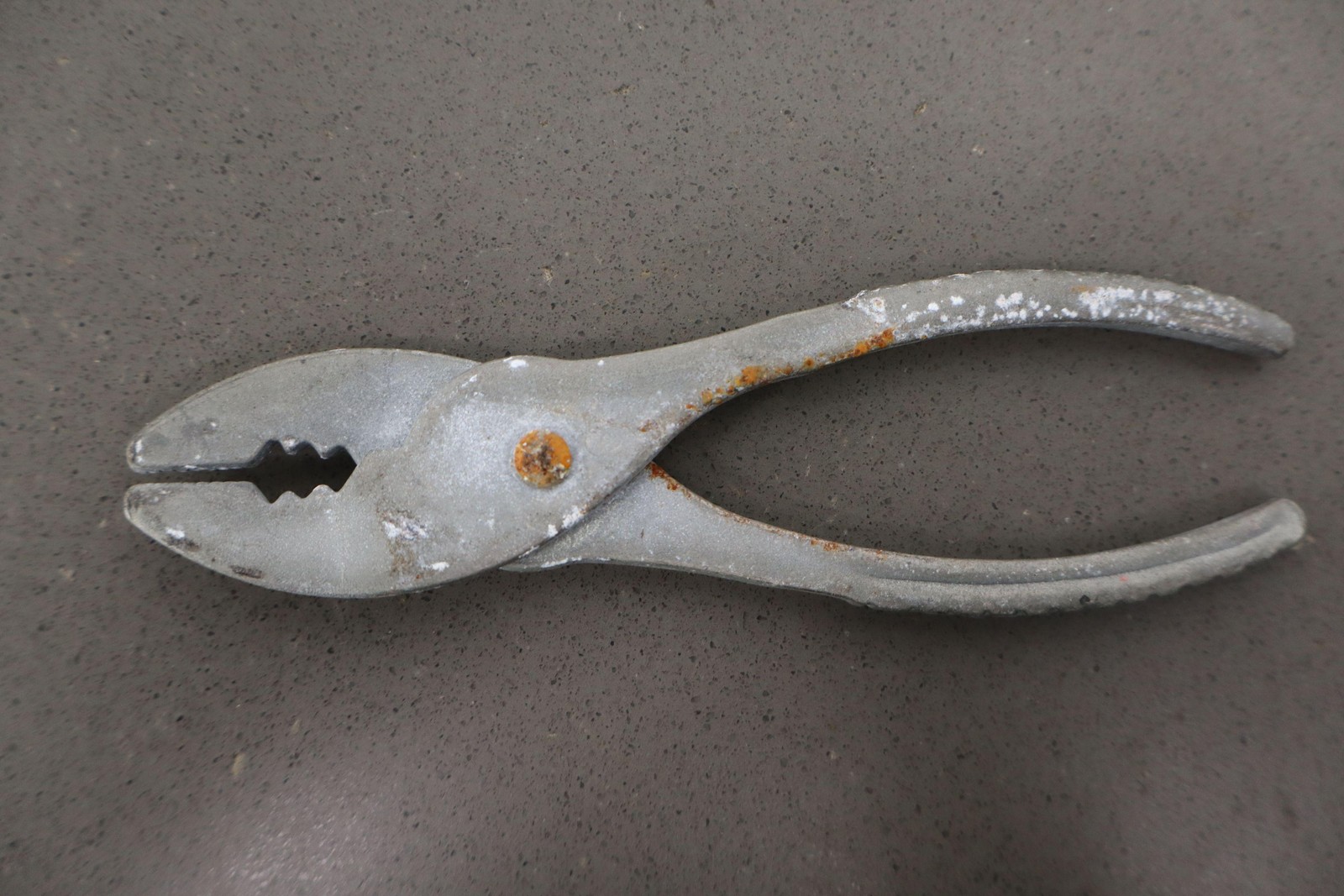 1996-1998 Lexus LX450 Emergency Roadside Bottle Jack W/Bracket & Tools