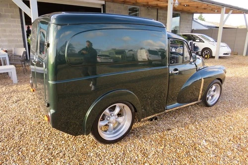 1969 Morris Six ROCKET VAN Box Van Petrol Manual - Picture 2 of 24