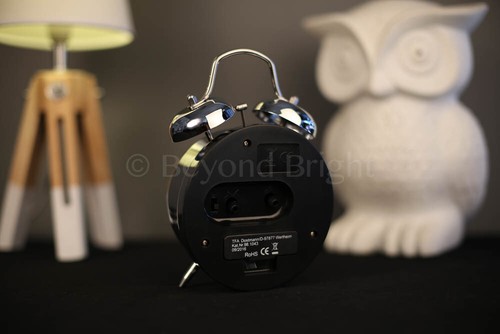 New Electronic Alarm Clock Nostalgia Chrome 12Cm Double Bell - Picture 4 of 5