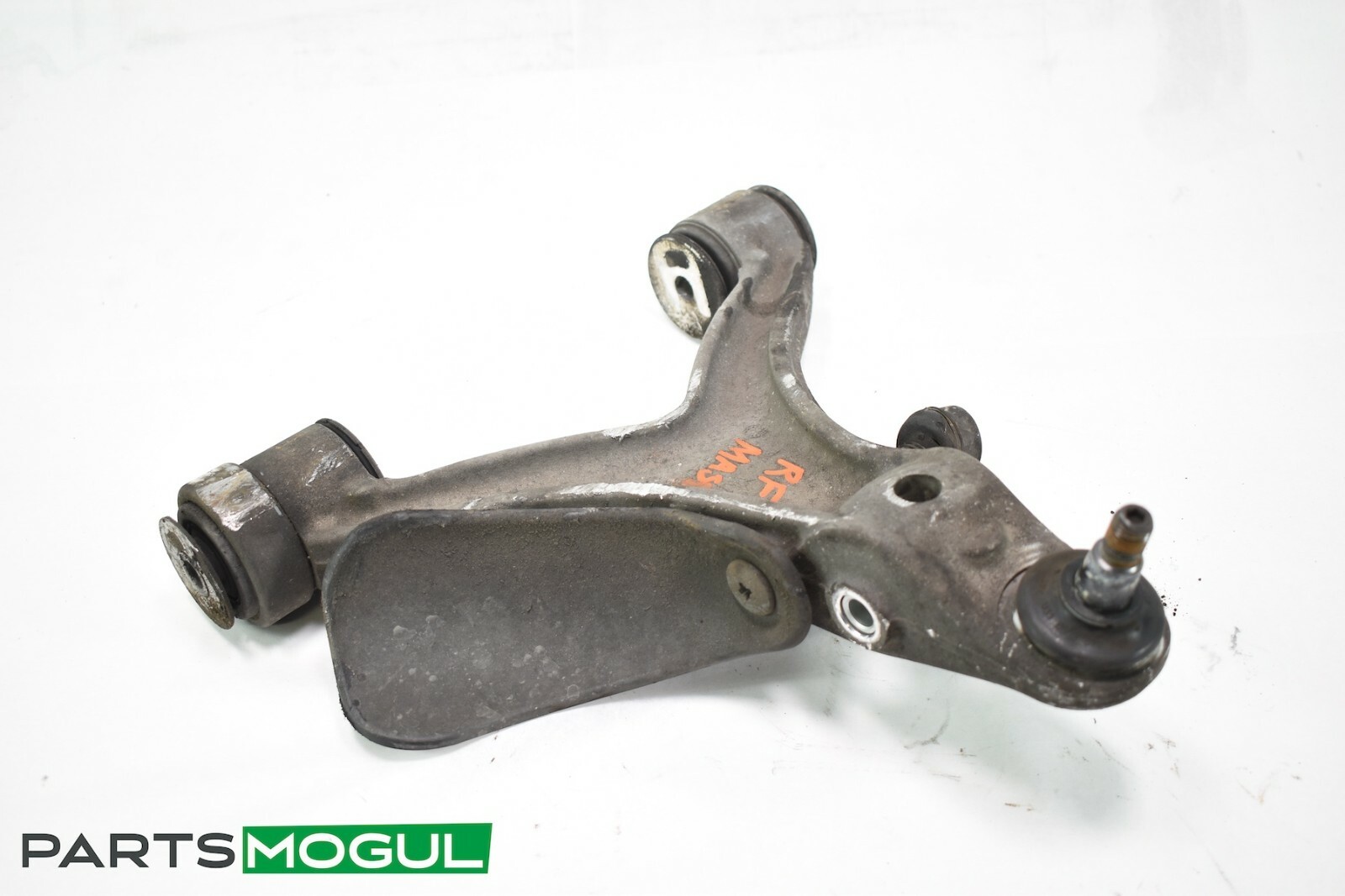 04-08 Maserati M139 Quattroporte Front Right Passenger Lower Control Arm 212768