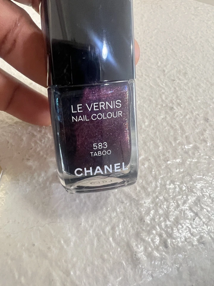 CHANEL 583 TABÚ Esmalte de Uñas Amatista Más Profundo Brillante De Colección Raro Foto 4 de 4