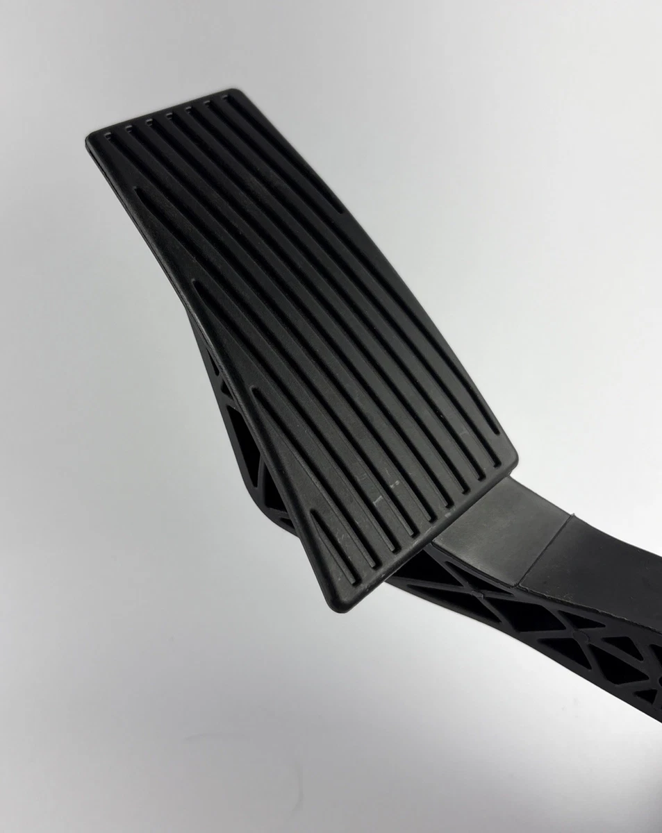 Genuine Mopar Accelerator Pedal 68267286AB photo 3