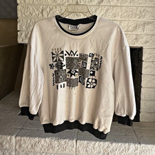 Teddi Women’s White/Black Abstract Graphic Crewneck  Sweater