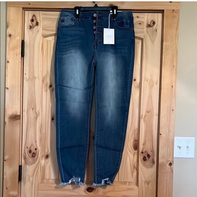 NWT KanCan Women s Super High Rise Skinny Button Fly Distressed Jeans 15/31