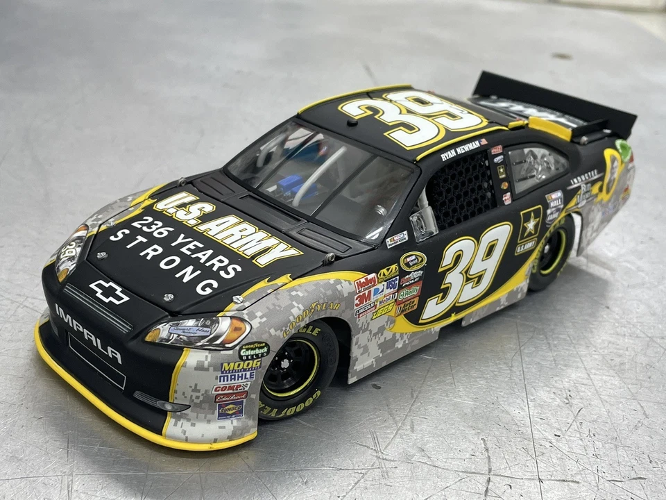 SAMPLE Ryan Newman #39 U.S. ARMY Birthday Bud Moore HoF 2011 1/24 NASCAR DieCast - Image 2 of 4