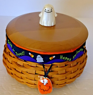 Longaberger Halloween Basket Wood Lid Ghost Knob Liner Protector Tie On